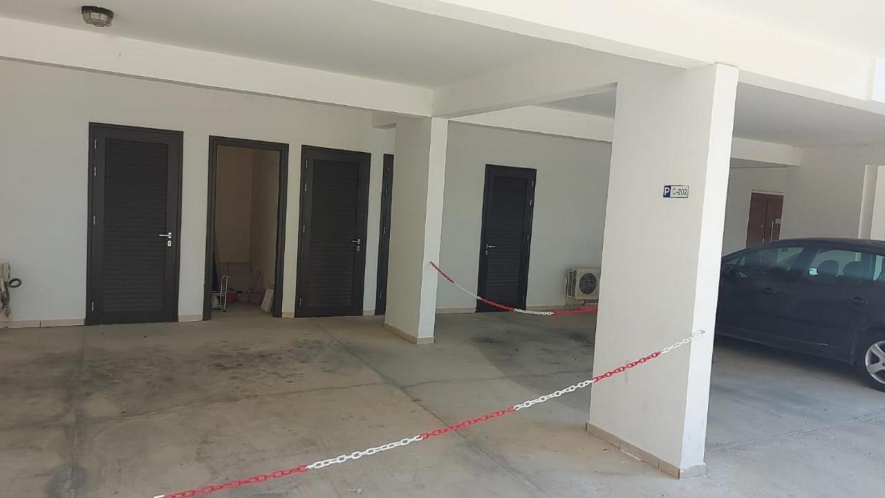 Paramount Gardens Resorts C202 Larnaca Exterior foto